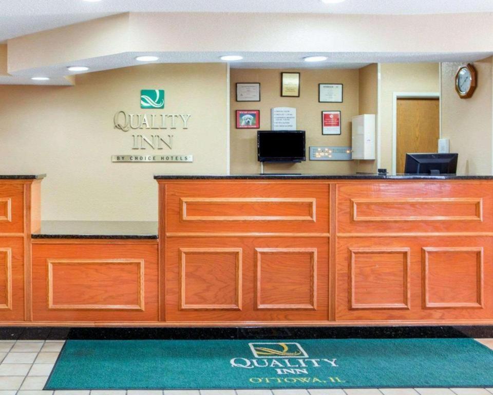 Quality Inn Ottawa Near Starved Rock State Park Exterior photo